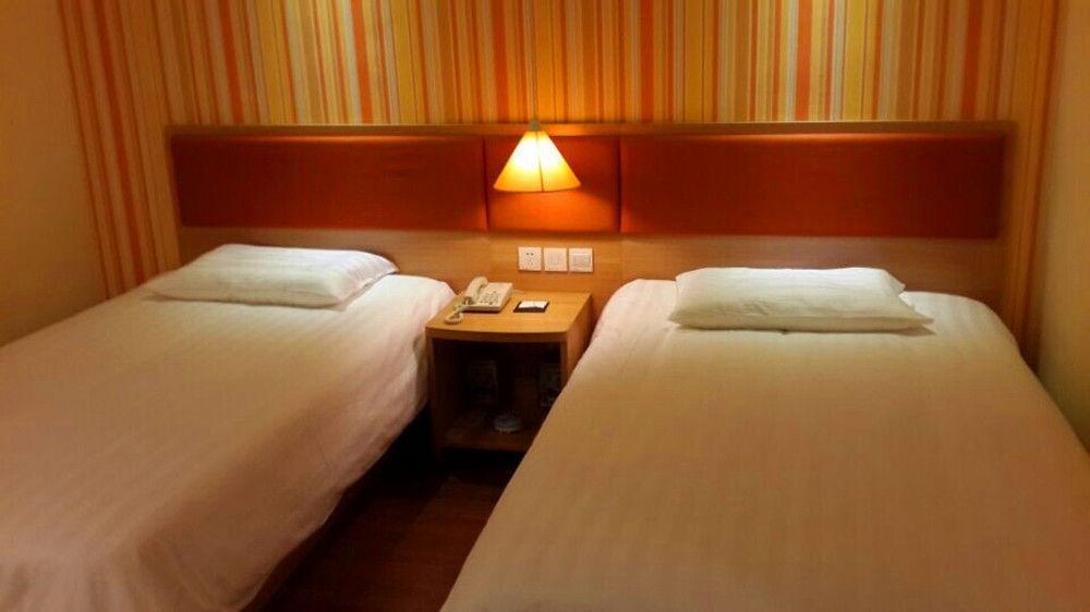 Home Inn Гуанчжоу Экстерьер фото